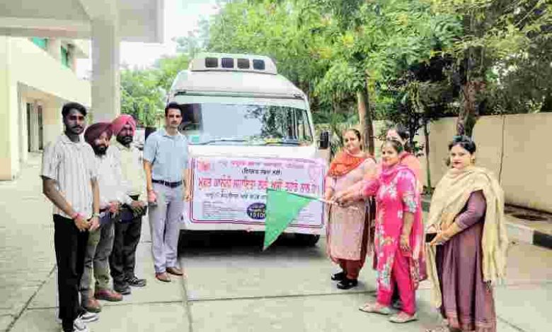 Sml Van को ग्रामीण पटियाला में कानूनी जागरूकता फैलाने के लिए हरी झंडी दिखाई गई