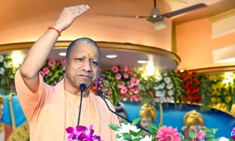 CM Yogi Adityanath Birthday: CM योगी के 53वें जन्मदिन पर खास संयोग, गोरक्षपीठ की तीन पीढ़ियों का सपना हुआ साकार
