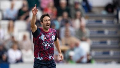 Ben Sanderson की घातक गेंदबाजी, एक ओवर में 4 विकेट लेकर पूरी टीम को किया ढेर, Vitality Blast 2025 में ली हैट्रिक