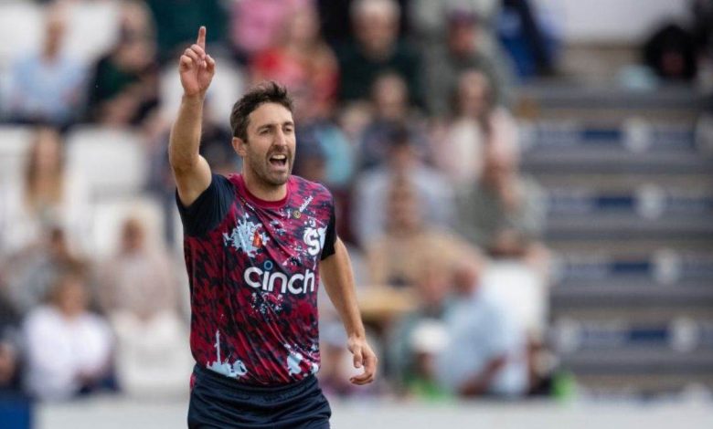 Ben Sanderson की घातक गेंदबाजी, एक ओवर में 4 विकेट लेकर पूरी टीम को किया ढेर, Vitality Blast 2025 में ली हैट्रिक 1 Ben Sanderson की घातक गेंदबाजी, एक ओवर में 4 विकेट लेकर पूरी टीम को किया ढेर, Vitality Blast 2025 में ली हैट्रिक