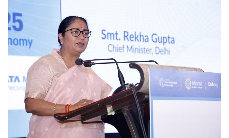 CM Rekha Gupta ने बुलडोजर अभियान पर क्या कहा? पक्का मकान मिलने तक नहीं हटेगी झुग्गी 1 CM Rekha Gupta ने बुलडोजर अभियान पर क्या कहा? पक्का मकान मिलने तक नहीं हटेगी झुग्गी