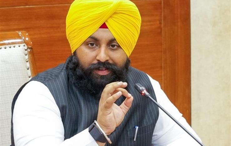 Harjot Singh Bains: संभावनाओं का द्वार, आवासीय कोचिंग शिविर में जेईई और नीट कोचिंग के लिए 600 सरकारी स्कूल के छात्रों का चयन 1 Harjot Singh Bains: संभावनाओं का द्वार, आवासीय कोचिंग शिविर में जेईई और नीट कोचिंग के लिए 600 सरकारी स्कूल के छात्रों का चयन