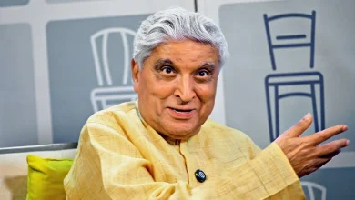 जावेद अख्तर ने शराब की तुलना धर्म से की, बोले – सीमा में रहे तो ठीक, वरना दोनों खतरनाक हैं