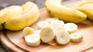 What Not Eat After Banana: केला खाने के बाद ये काम भूलकर भी न करें, फायदे की जगह नुकसान होगा; जानिए किन चीजों से बचें