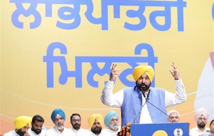CM Bhagwant Mann ने अकाली-भाजपा और कांग्रेस सरकारों द्वारा अनुसूचित जातियों के साथ किए जा रहे व्यवहार की क्रूर सच्चाई को उजागर किया
