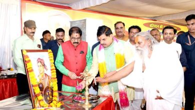 विभिन्न विभूतियों का CM Mohan Yadav ने किया सम्मान, महानाट्य के लिये पाँच लाख रूपए देने की घोषणा