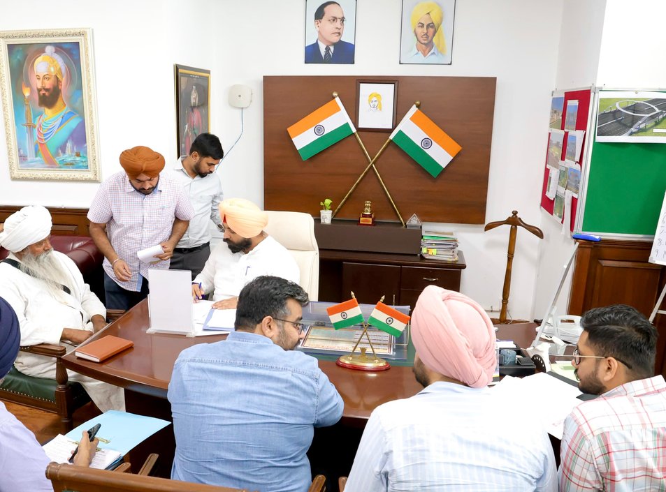 Harjot Singh Bains ने जून के अंत तक 14 करोड़ रुपये की बाढ़ सुरक्षा परियोजनाओं को पूरा करने का आदेश दिया