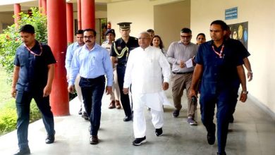 राज्यपाल श्री मंगुभाई पटेल ने एकलव्य विद्यालय के बच्चों के साथ सुनी प्रधानमंत्री की मन की बात