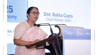 Air Pollution Mitigation Plan Delhi: दिल्ली में प्रदूषण को कम करने के लिए रेखा गुप्ता ने 'वायु प्रदूषण शमन योजना' की शुरुआत की। पॉल्यूशन कम करने का तरीका जानें