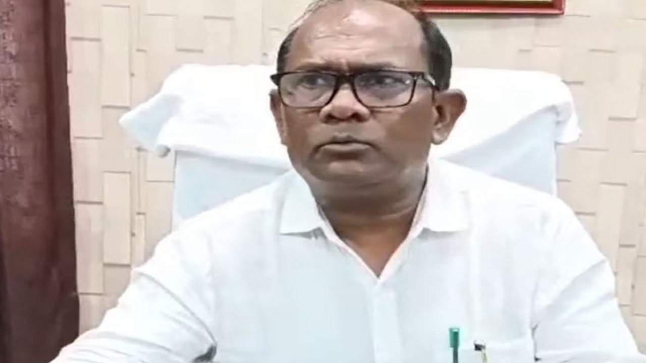 कानपुर CMO न्यूज़: डॉ. उदयनाथ की कानपुर से वापसी, हाईकोर्ट के आदेश पर भेजे गए श्रावस्ती – जानिए कानपुर के नए CMO को लेकर क्या है स्थिति