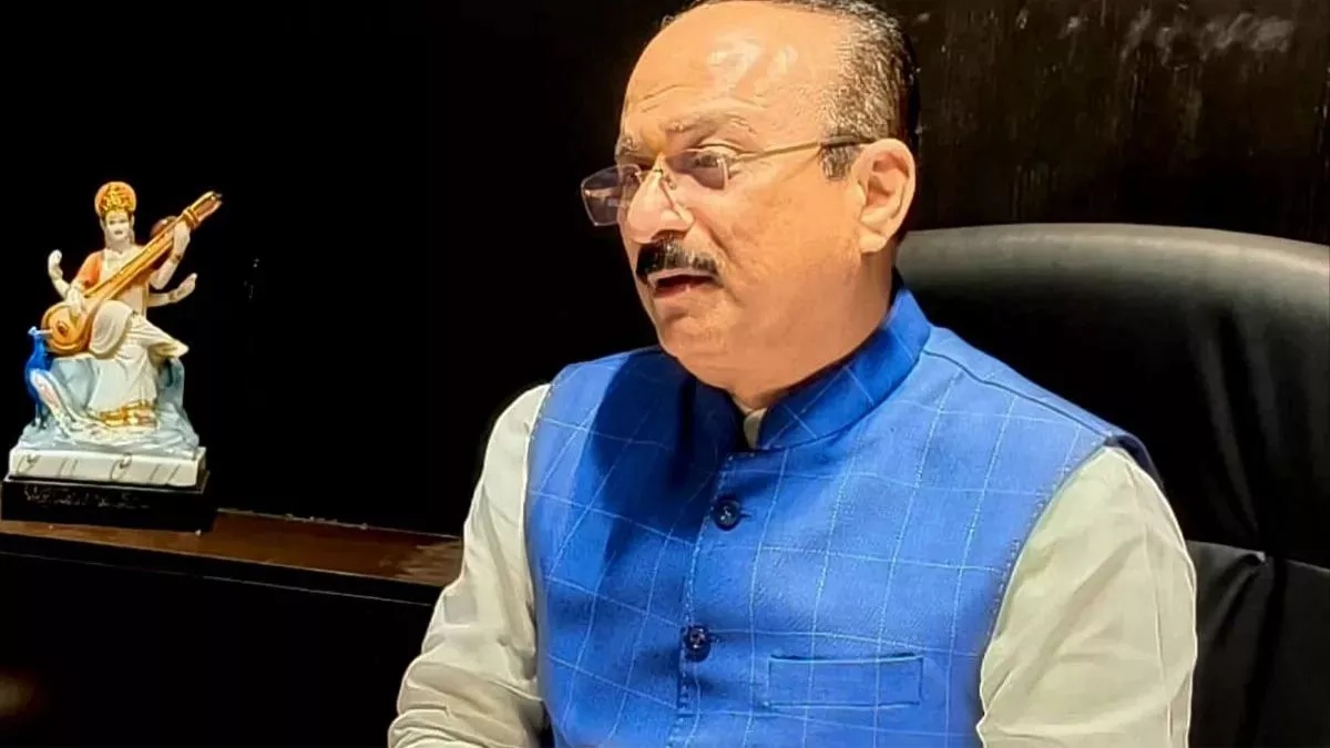 गृह मंत्री आशीष सूद ने केजरीवाल और सिसोदिया पर लगाया आरोप: AAP नेताओं ने सरकारी पैसे से खरीदे महंगे मोबाइल फोन