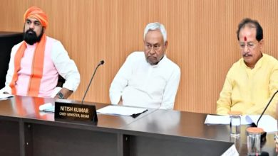 Bihar Cabinet Meeting: कलाकारों को ₹3000 मासिक पेंशन, युवाओं को इंटर्नशिप, 24 अहम प्रस्तावों पर लगी मुहर