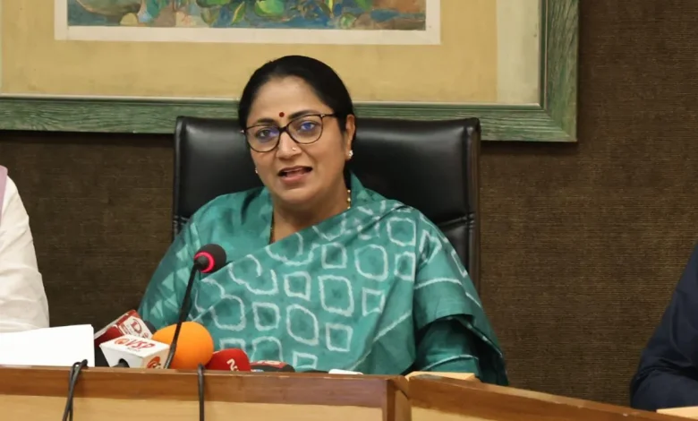 दिल्ली सरकार ने कारोबारियों को बड़ी राहत दी: फैक्ट्रियों को निगम से लाइसेंस नहीं लेना होगा