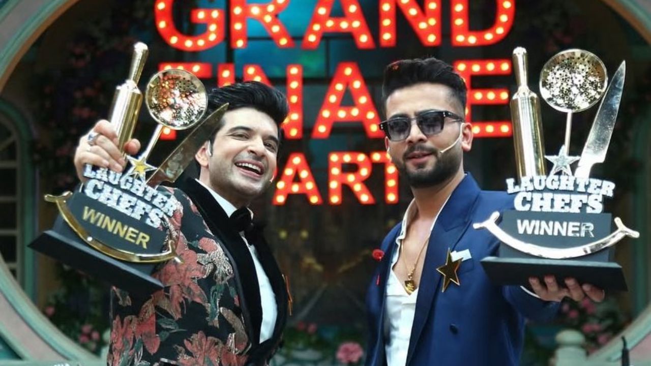 लाफ्टर शेफ्स सीजन 2 फिनाले: करण कुंद्रा–एल्विश यादव बने विजेता, रीम शेख–एली गोनी रहे रनरअप 12 लाफ्टर शेफ्स सीजन 2 फिनाले: करण कुंद्रा–एल्विश यादव बने विजेता, रीम शेख–एली गोनी रहे रनर‑अप