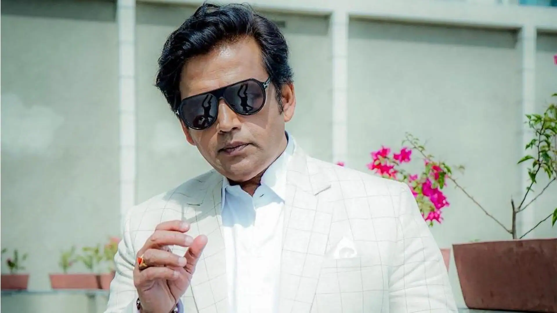 रवि किशन का भावुक खुलासा: "पिता मुझे पीटते थे, मां ने कहा- भाग जा वरना मार डालेंगे"