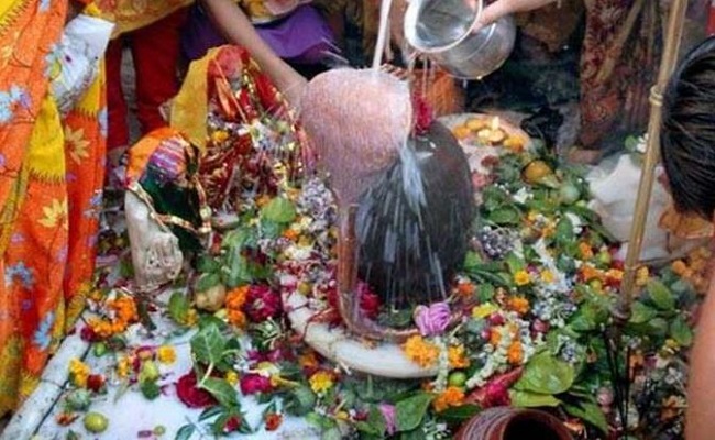 सावन के खास उपहार: सावन में बच्चों को जरूर दें ये खास उपहार, भगवान शिव होंगे प्रसन्न और भर देंगे भंडार
