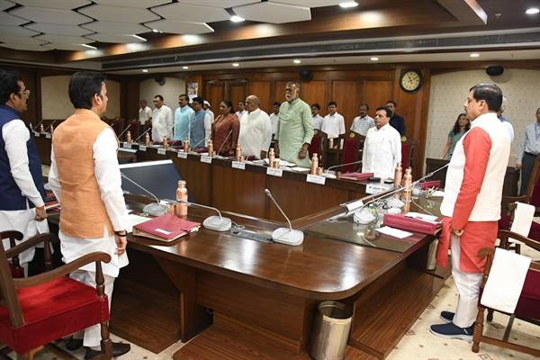 CM Mohan Yadav ने मंत्रि-परिषद की बैठक से पहले मंत्रीगण को किया संबोधित 1 CM Mohan Yadav ने मंत्रि-परिषद की बैठक से पहले मंत्रीगण को किया संबोधित