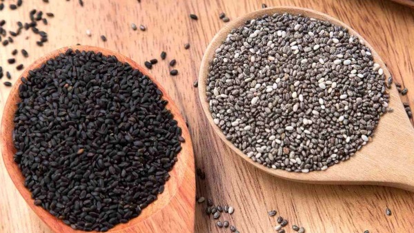 Chia Seeds Vs Sabja Seeds: चिया सीड्स और सब्जा सीड्स में उलझन हो तो जानिए इन्हें पहचानने का आसान तरीका 1 Chia Seeds Vs Sabja Seeds: चिया सीड्स और सब्जा सीड्स में उलझन हो तो जानिए इन्हें पहचानने का आसान तरीका