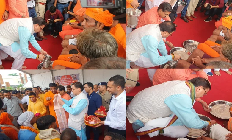 हरिद्वार कांवड़ यात्रा 2025: मुख्यमंत्री पुष्कर सिंह धामी ने कांवड़ियों का स्वागत किया, पैर धोकर शुरू की पूजा