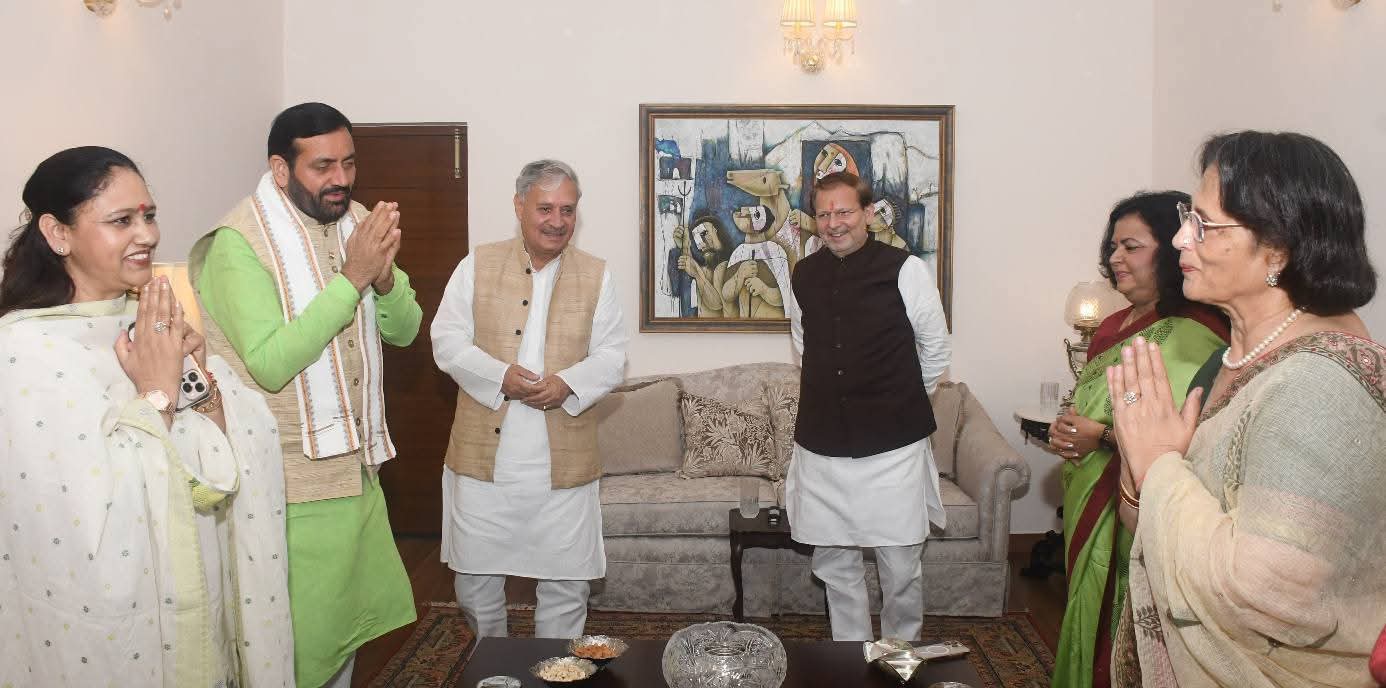 डिनर डिप्लोमेसी हरियाणा: मंत्री राव इंद्रजीत के न्यौते पर मुख्यमंत्री नायब सिंह सैनी पहुंचे डिनर पर, राजनीतिक रणनीतियों पर हुई चर्चा