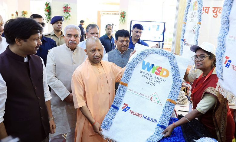 सीएम योगी ने लखनऊ में विश्व युवा कौशल दिवस पर किया स्किल मेला का उद्घाटन, युवाओं को आत्मनिर्भर बनाने की अपील 1 सीएम योगी ने लखनऊ में विश्व युवा कौशल दिवस पर किया स्किल मेला का उद्घाटन, युवाओं को आत्मनिर्भर बनाने की अपील