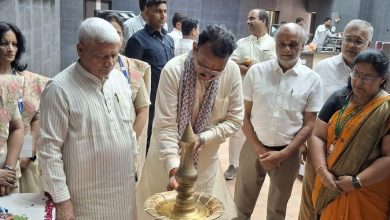 उपमुख्यमंत्री डॉ. प्रेमचंद बैरवा ने भीलवाड़ा में लघु उद्योग भारती द्वारा आयोजित स्वयंसिद्धा मेले का किया अवलोकन