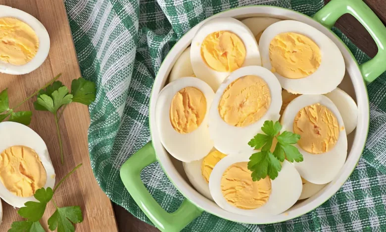 Eating Egg Side Effects: किन लोगों को भूलकर भी नहीं खाना चाहिए अंडे, जानिए साइड इफेक्ट्स