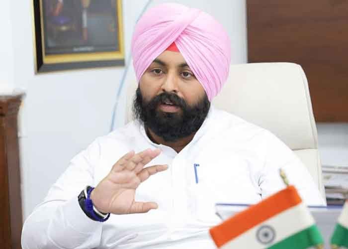 Harjot Singh Bains ने पीयू के हलफनामे के फैसले को तानाशाही बताया, पुनर्विचार की मांग की