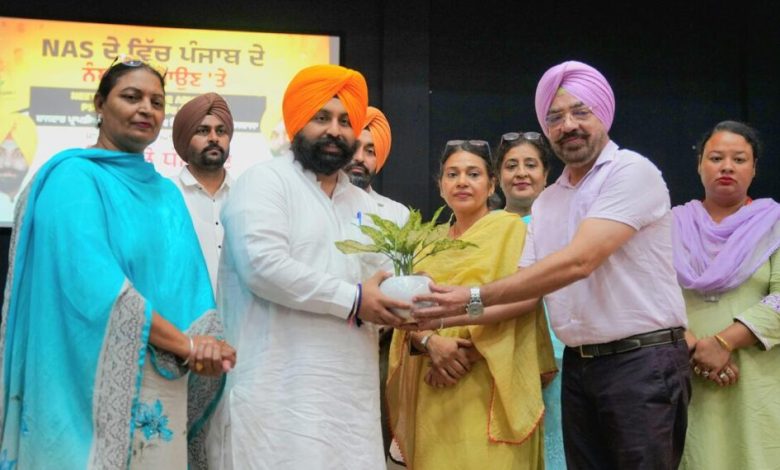 पंजाब में शिक्षा सुधार: हरजोत सिंह बैंस ने की 400 करोड़ की कंप्यूटर लैब योजना की घोषणा