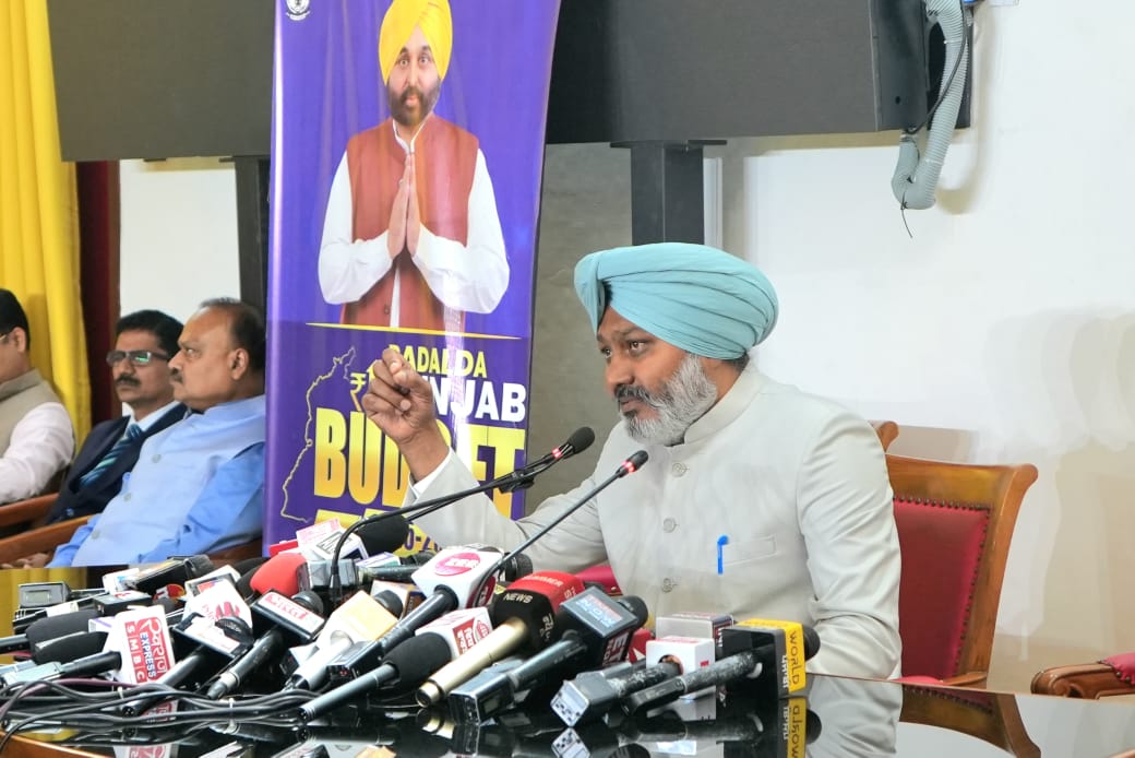 वित्त मंत्री हरपाल सिंह चीमा का बड़ा फैसला, डेंटल टीचिंग फैकल्टी की सेवानिवृत्ति आयु 65 वर्ष तक बढ़ाने को दी मंजूरी