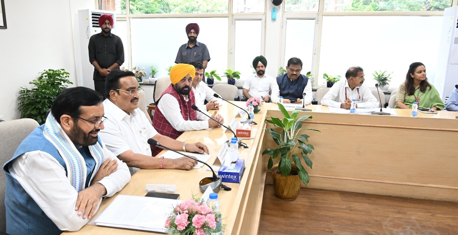 Haryana News: एसवाईएल को लेकर केंद्रीय जल शक्ति मंत्री और हरियाणा व पंजाब के मुख्यमंत्रियों की सौहार्दपूर्ण माहौल में हुई सार्थक चर्चा