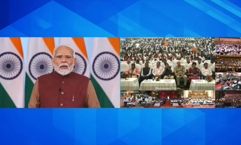 रोजगार मेला 2025: पीएम मोदी ने 51,000 युवाओं को सौंपे नियुक्ति पत्र, बोले - अब भर्ती "बिना पर्ची, बिना खर्ची"