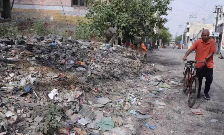 जालंधर नगर निगम का कड़ा फैसला: खाली प्लॉट में गंदगी पर अब लगेगा भारी जुर्माना 1 जालंधर नगर निगम का कड़ा फैसला: खाली प्लॉट में गंदगी पर अब लगेगा भारी जुर्माना
