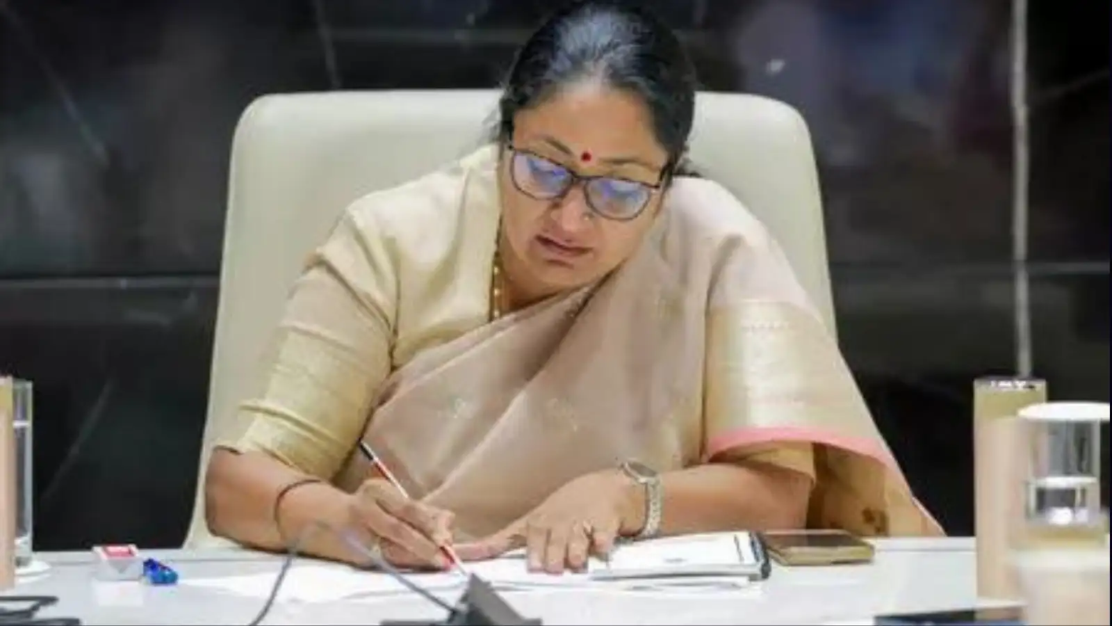 सीएम रेखा गुप्ता ने आदेश दिया; दिल्ली सरकार पेंशन योजनाओं में करेगी सुधार, नए नामों का होगा समावेश 12 सीएम रेखा गुप्ता ने आदेश दिया; दिल्ली सरकार पेंशन योजनाओं में करेगी सुधार, नए नामों का होगा समावेश