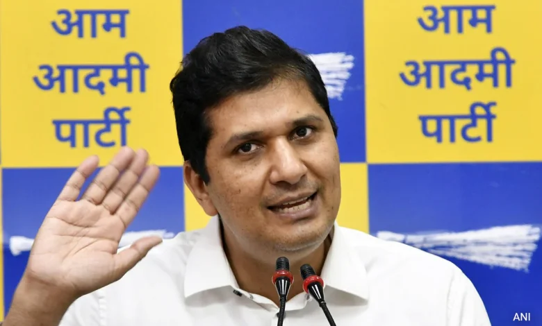 दिल्ली में बारिश के बाद जलभराव पर सौरभ भारद्वाज का BJP पर गंभीर आरोप: “डी-सिल्टिंग के नाम पर हुआ करोड़ों का घोटाला”