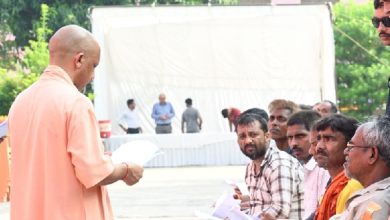 योगी सरकार ने न्यूनतम मजदूरी बढ़ाई, उत्तर प्रदेश में कृषि श्रमिकों को बड़ा तोहफा