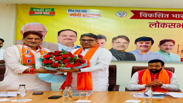 पंचकूला भाजपा बैठक: पंच कमल कार्यालय में शुरू हुई भाजपा की अहम बैठक, मुख्यमंत्री सैनी और वरिष्ठ नेता रहे मौजूद 1 पंचकूला भाजपा बैठक: पंच कमल कार्यालय में शुरू हुई भाजपा की अहम बैठक, मुख्यमंत्री सैनी और वरिष्ठ नेता रहे मौजूद