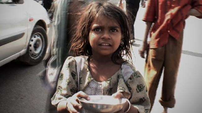 बच्चों से भीख मंगवाना अपराध: पंजाब में बच्चों से भीख मंगवाना पड़ा महंगा, अब अभिभावकों को होगी सजा – जानें नया नियम 1 बच्चों से भीख मंगवाना अपराध: पंजाब में बच्चों से भीख मंगवाना पड़ा महंगा, अब अभिभावकों को होगी सजा – जानें नया नियम