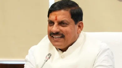 मुख्यमंत्री डॉ. मोहन यादव ने उठाई कावड़, बोले – श्रद्धालुओं को नहीं होगी कोई परेशानी, सरकार देगी हर संभव सहायता
