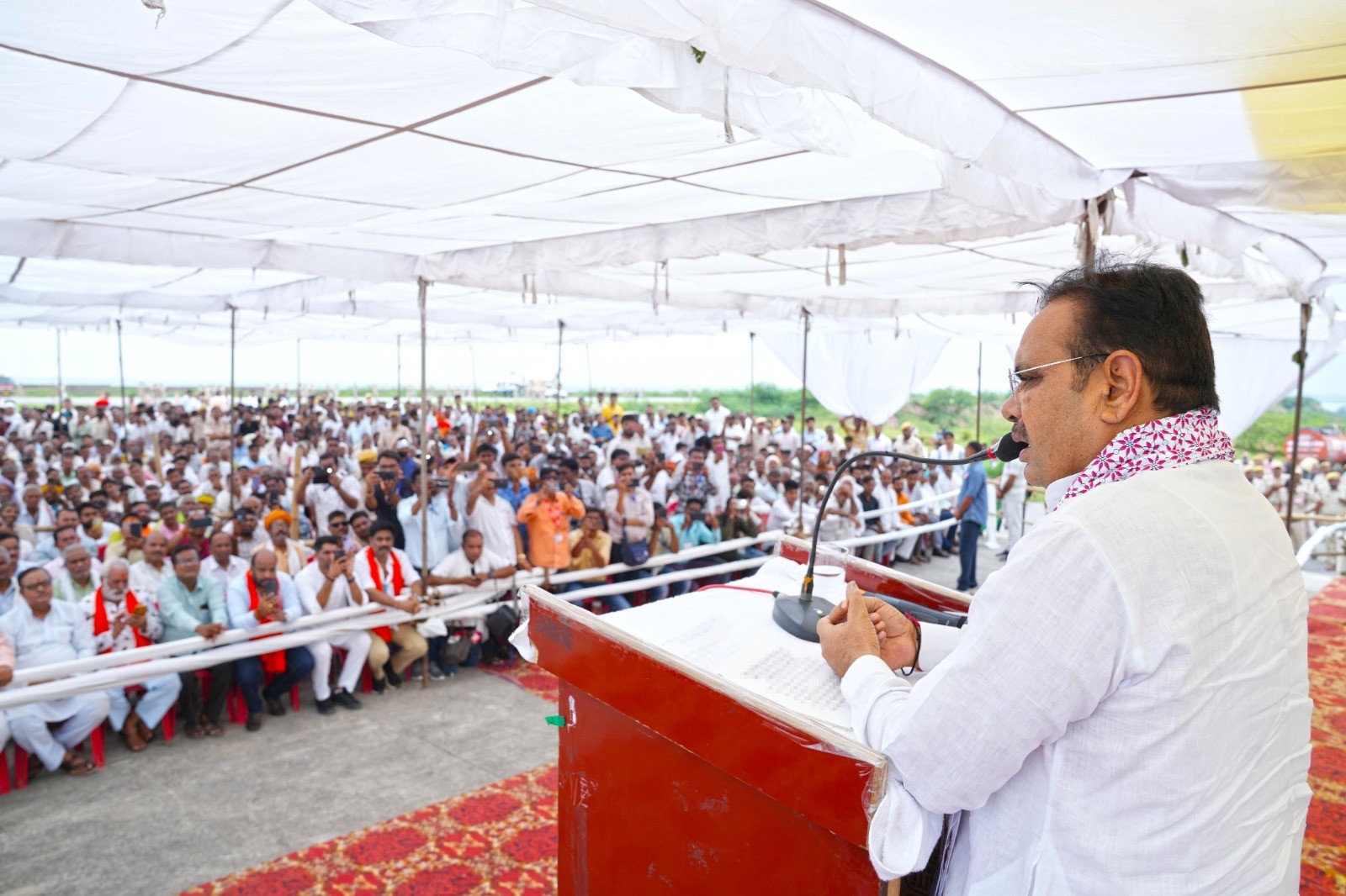 मुख्यमंत्री श्री भजनलाल शर्मा ने अतिवृष्टि और जलभराव प्रभावित क्षेत्रों का हवाई सर्वेक्षण किया