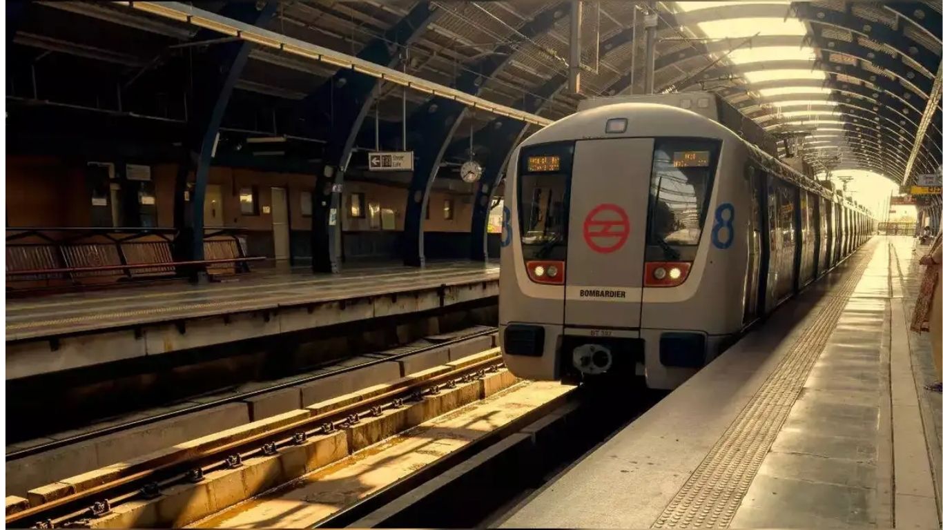 Delhi Metro Fare Hike: अब महंगा हुआ दिल्ली मेट्रो का सफर, जानिए नई किराया दरें और बढ़ोतरी की वजह