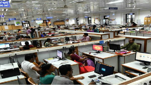 Haryana HRA Update 2025: हरियाणामें HRA बढ़ोतरी पर रोक से कर्मचारियों को झटका, लाखों को हो रहा आर्थिक नुकसान