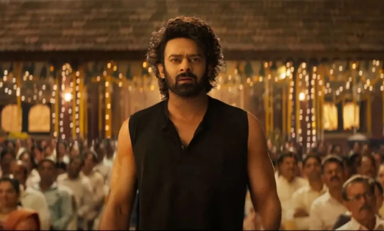 लीक हुआ प्रभास का नया लुक! ‘फौजी’ फिल्म से सेट की तस्वीरें वायरल, मेकर्स ने दी सख्त चेतावनी