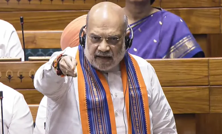 अमित शाह का बड़ा हमला: "राहुल गांधी ने लालू यादव को बचाने वाले बिल को क्यों फाड़ा था?"