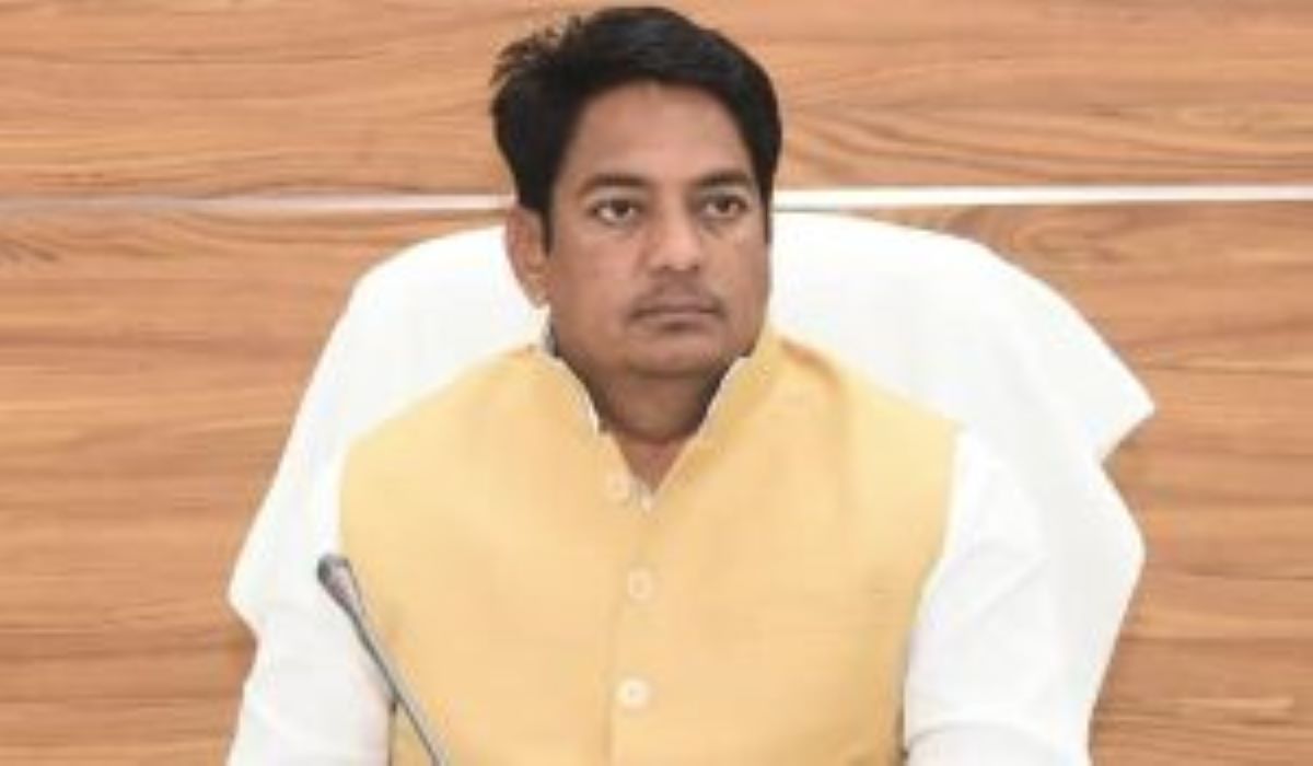 राजस्थान के मंत्री अविनाश गहलोत ने राहुल गांधी और विपक्ष पर साधा तीखा निशाना, सब-इंस्पेक्टर भर्ती रद्दीकरण पर भी जताई प्रतिक्रिया 12 राजस्थान के मंत्री अविनाश गहलोत ने राहुल गांधी और विपक्ष पर साधा तीखा निशाना, सब-इंस्पेक्टर भर्ती रद्दीकरण पर भी जताई प्रतिक्रिया