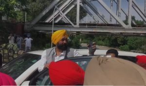 मुख्यमंत्री भगवंत मान का अमृतसर दौरा: बाढ़ प्रभावित इलाकों का किया निरीक्षण, हर संभव सहायता का भरोसा