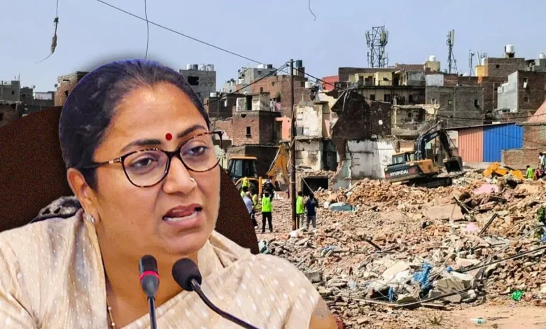 दिल्ली की मुख्यमंत्री रेखा गुप्ता का बड़ा ऐलान: झुग्गीवासियों को सिर्फ पक्का मकान ही नहीं मिलेगा