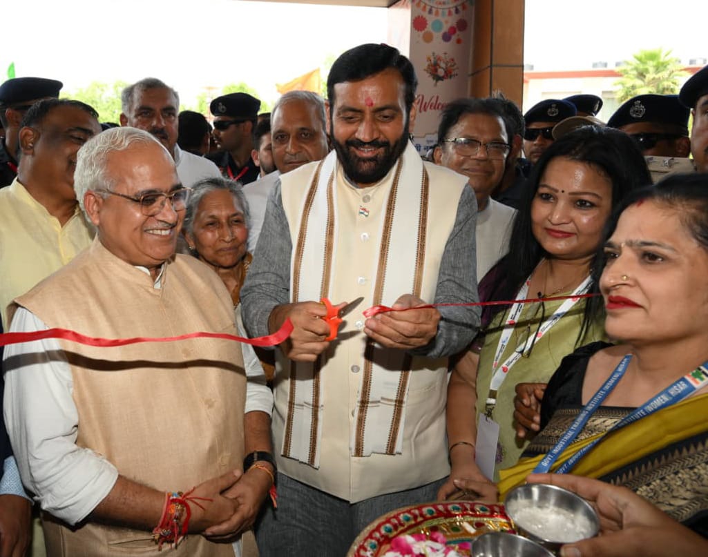 हरियाणा के मुख्यमंत्री नायब सिंह सैनी ने ‘विश्व उद्यमिता दिवस’ पर की महत्वपूर्ण घोषणाएं, राज्य में स्थापित होगा ‘हरियाणा राज्य उद्यमिता आयोग’ 14 हरियाणा के मुख्यमंत्री नायब सिंह सैनी ने ‘विश्व उद्यमिता दिवस’ पर की महत्वपूर्ण घोषणाएं, राज्य में स्थापित होगा ‘हरियाणा राज्य उद्यमिता आयोग’