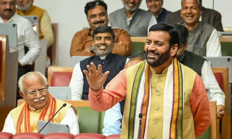 हरियाणा मानसून सत्र: मुख्यमंत्री नायब सैनी के नेतृत्व में मंत्री-विधायक साइकिल से विधानसभा पहुंचे, CET विवाद और काम रोको प्रस्ताव पर सत्र चर्चा