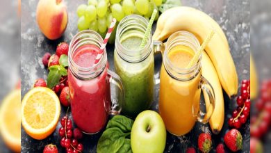 सुबह खाली पेट खट्टे फलों का जूस पीना चाहिए या नहीं? जानें सेहत के लिए फायदे और नुकसान